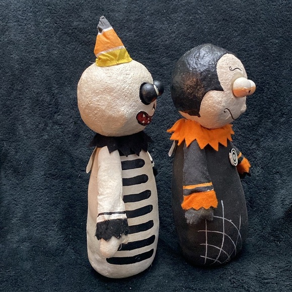 Halloween Skeleton and Vampire Decor - Picture 3 of 16